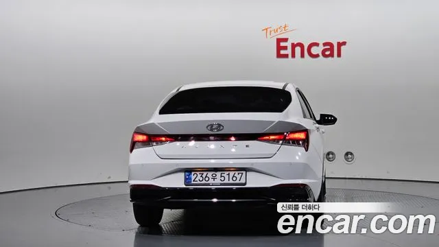 Hyundai Avante CN7 — Фото автомобиля 4