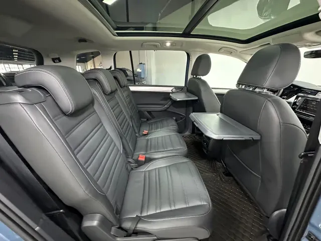 Volkswagen Touran — Фото автомобиля 18