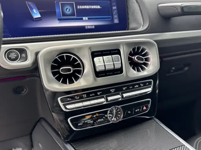 Mercedes-Benz G-Class — Фото автомобиля 18