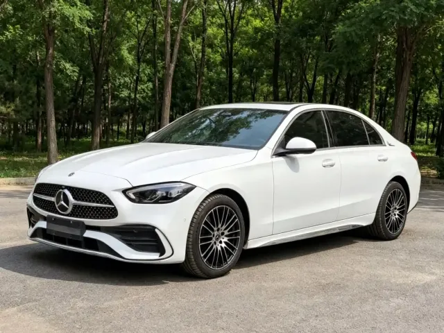 Фотография автомобиля — Mercedes-Benz C-Class