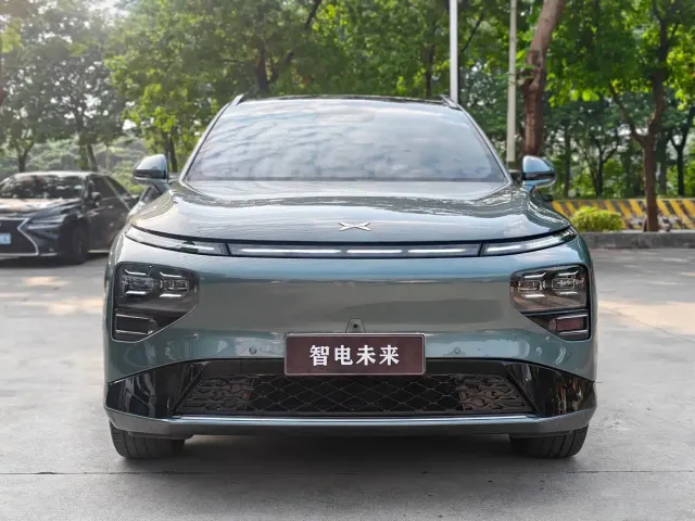 Xpeng G9 — Фото автомобиля 2