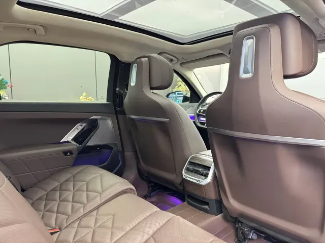 BMW 7 Series — Фото автомобиля 8