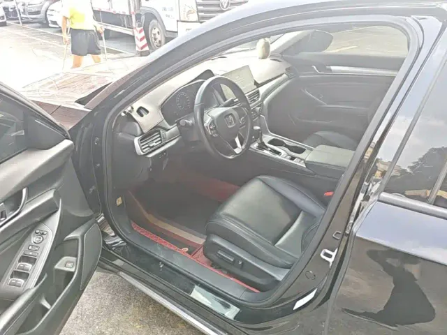 Honda Accord — Фото автомобиля 15