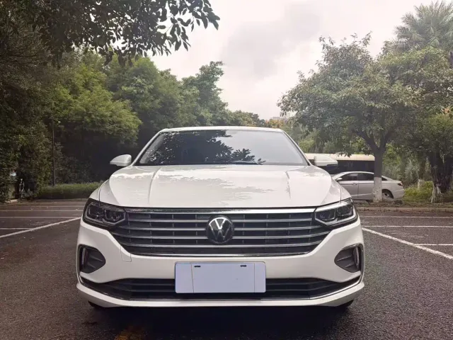 Volkswagen Lavida — Фото автомобиля 2