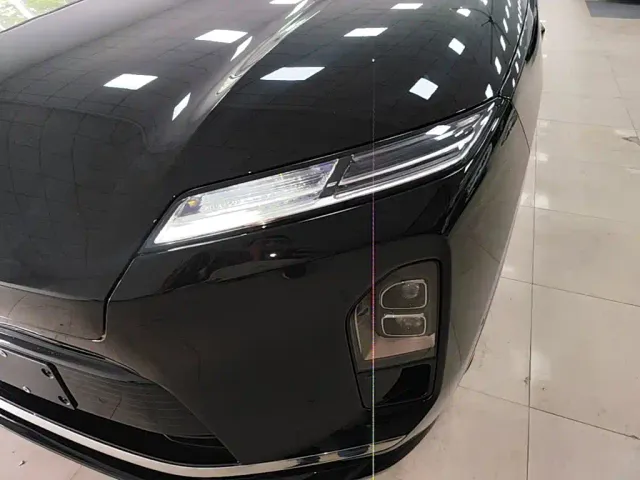 Nio ES8 — Фото автомобиля 17