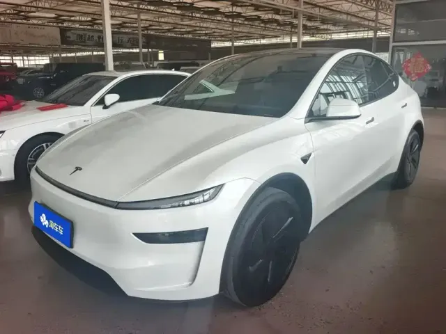 Фотография автомобиля — Tesla Model Y