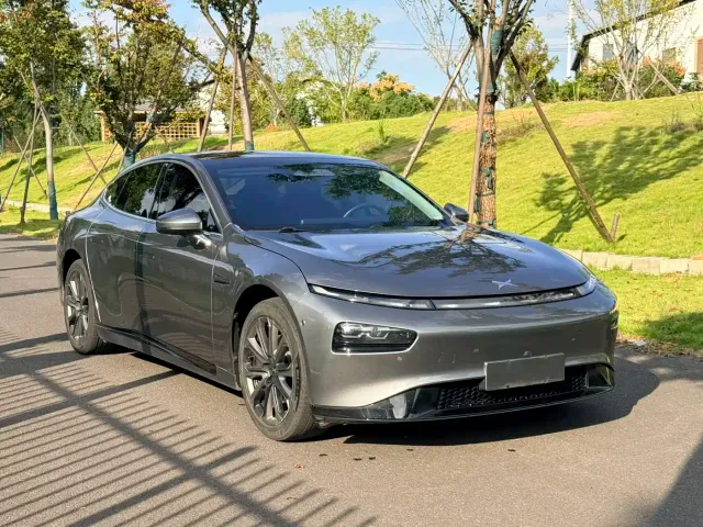 Xpeng P7 — Фото автомобиля 2