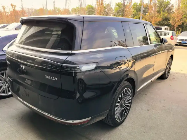 IM Motors LS9 — Фото автомобиля 7