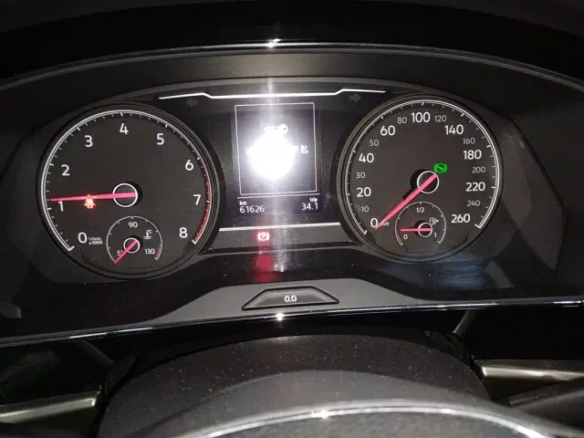 Volkswagen Passat — Фото автомобиля 7