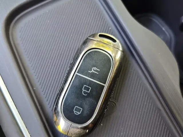 Leapmotor C10 — Фото автомобиля 8