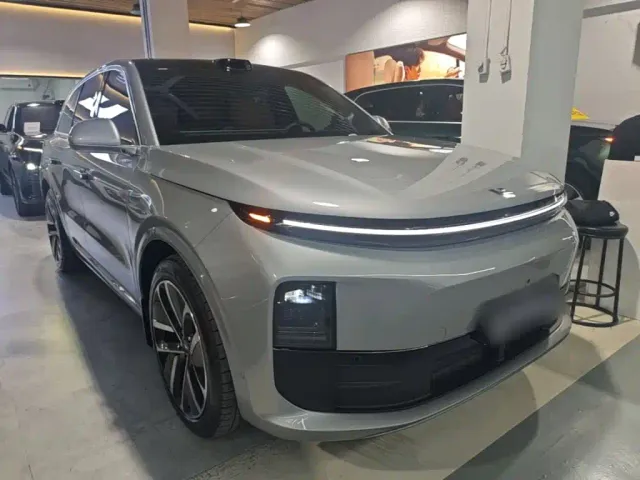 Li Auto L6 — Фото автомобиля 3