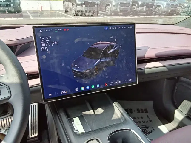 Xiaomi SU7 — Фото автомобиля 8