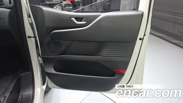 Hyundai Staria — Фото автомобиля 13