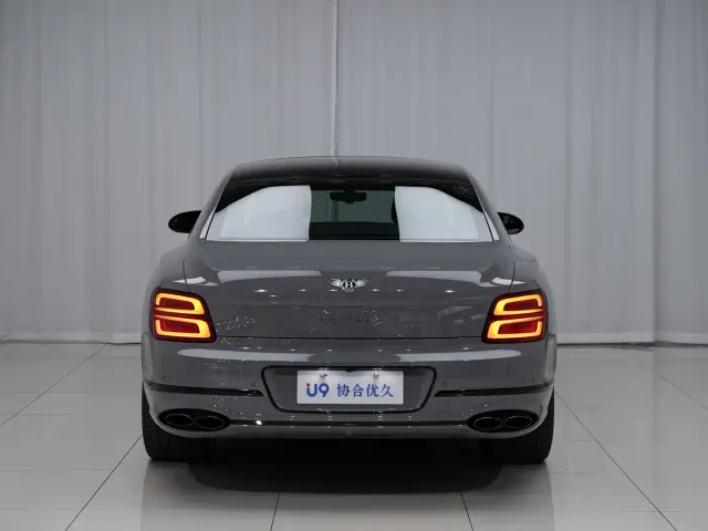 Bentley Flying Spur — Фото автомобиля 6