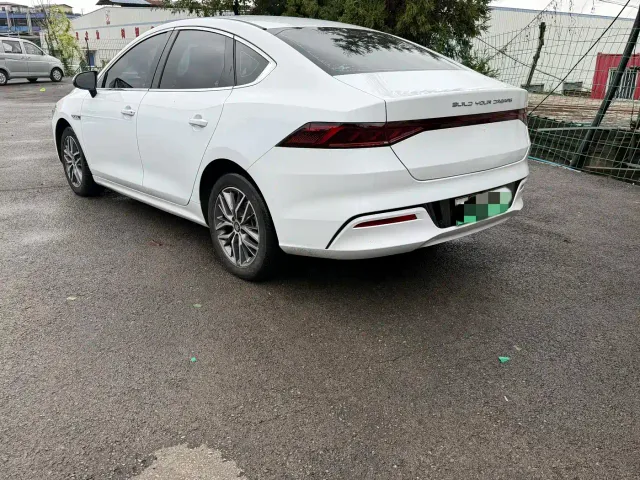 BYD Qin PLUS — Фото автомобиля 10