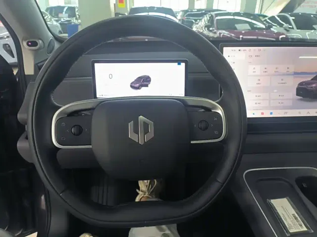 Leapmotor C10 — Фото автомобиля 10