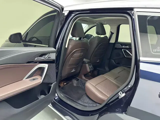 BMW X1 — Фото автомобиля 6