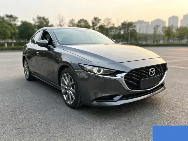 Mazda Axela — Фото автомобиля 3