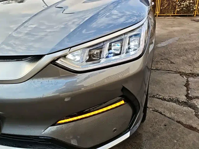 BYD Song PLUS — Фото автомобиля 23