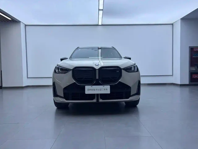 BMW X3 M50 — Фото автомобиля 3