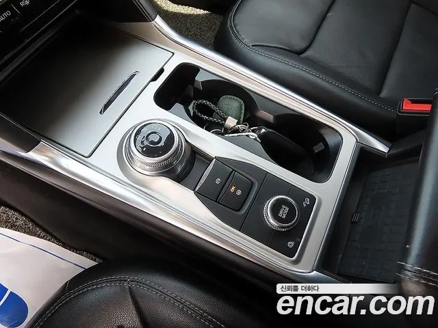 Ford Explorer — Фото автомобиля 11