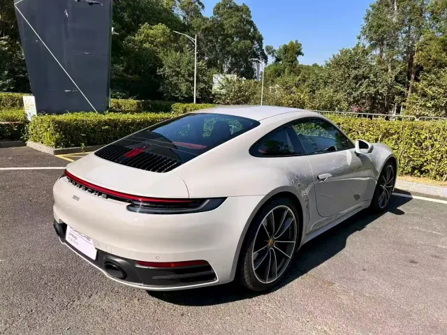Porsche 911 — Фото автомобиля 10