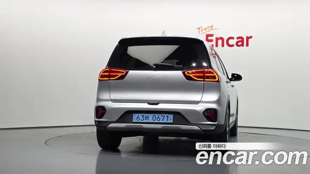 Kia Niro Niro Plus Air — Фото автомобиля 4