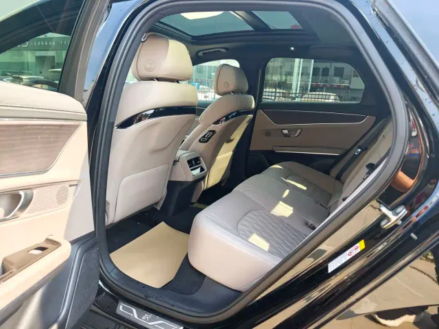 BYD Han 2025 DM-i Smart Driving Edition 125KM LiDAR Flagship — Фото автомобиля 11