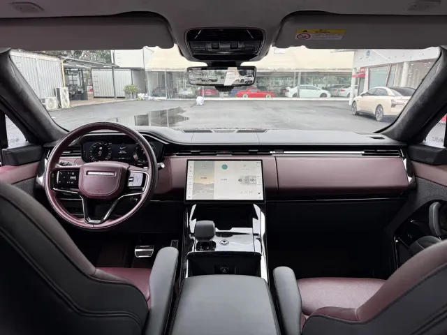 Land Rover Range Rover Sport 2024 400PS Exemplary Edition — Фото автомобиля 9