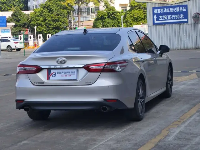 Toyota Camry — Фото автомобиля 9