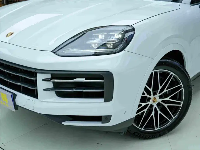 Porsche Cayenne — Фото автомобиля 22