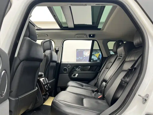 Land Rover Range Rover 2021 3.0 L6 Heritage Edition — Фото автомобиля 16