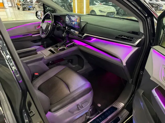 Toyota Granvia — Фото автомобиля 14