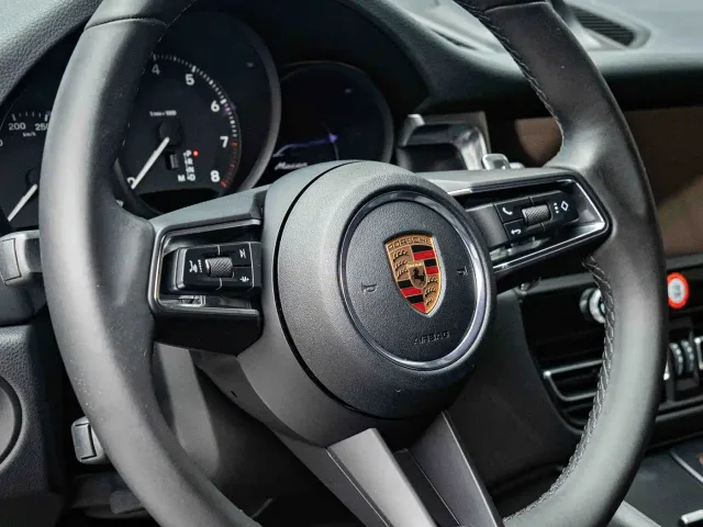 Porsche Macan — Фото автомобиля 13