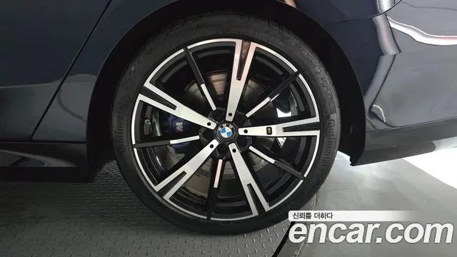 BMW 5-Series 5 серия (G60) 530i xDrive M Sport — Фото автомобиля 21