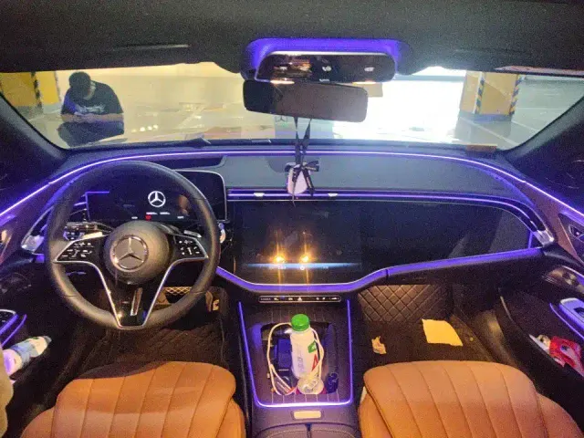 Mercedes-Benz E-Class — Фото автомобиля 4