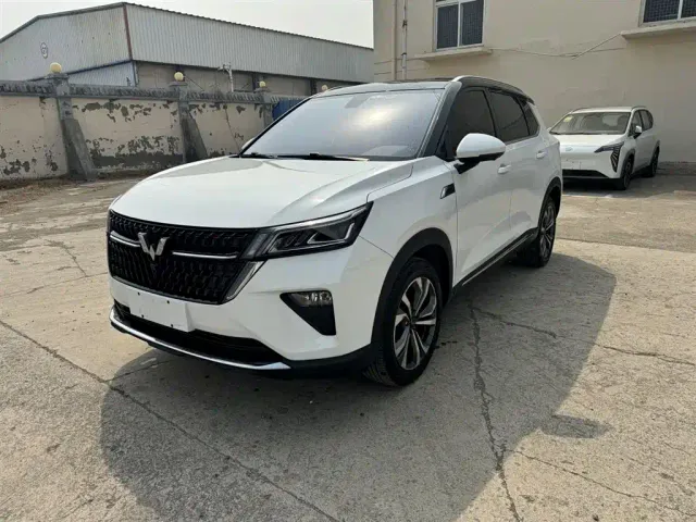 Фотография автомобиля — Wuling Asta