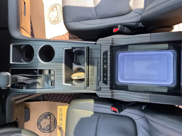 Toyota Sienna — Фото автомобиля 21