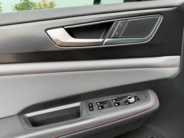 Volkswagen Teramont — Фото автомобиля 9