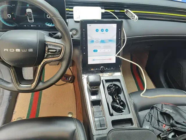 Roewe RX5 — Фото автомобиля 9