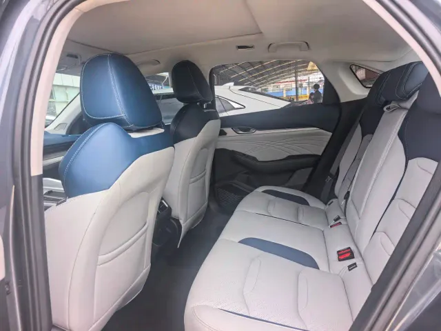 Geely Xingrui — Фото автомобиля 5