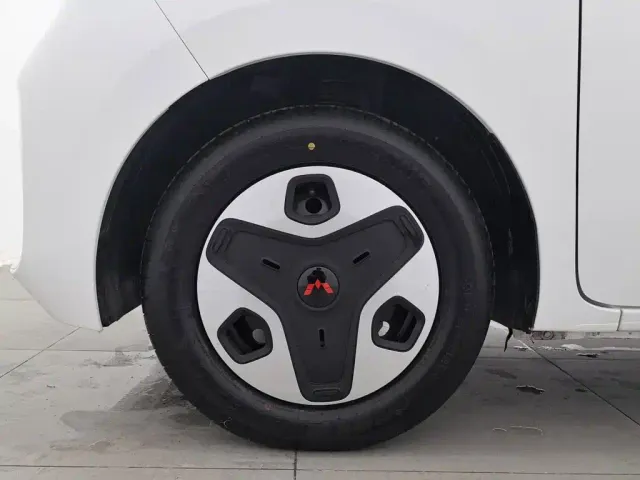 Wuling Zhiguang NEV — Фото автомобиля 17