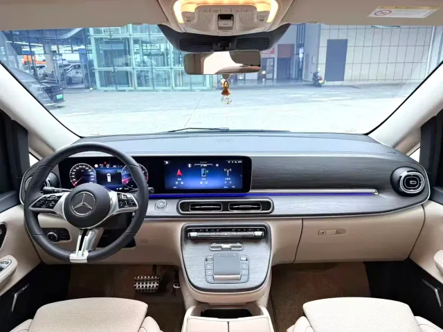 Mercedes-Benz V-Class — Фото автомобиля 4