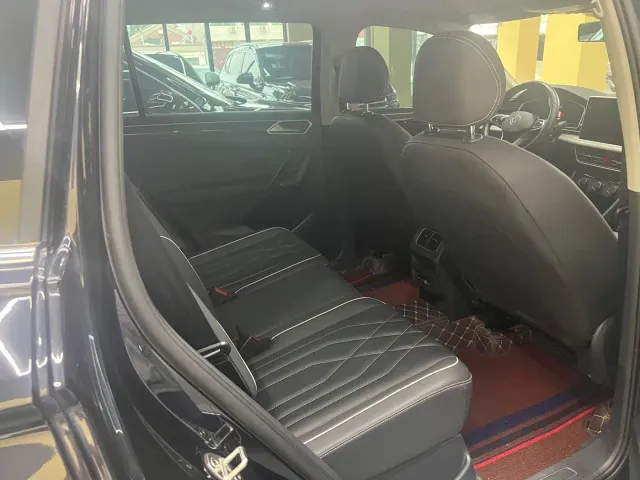 Volkswagen Tiguan L — Фото автомобиля 4