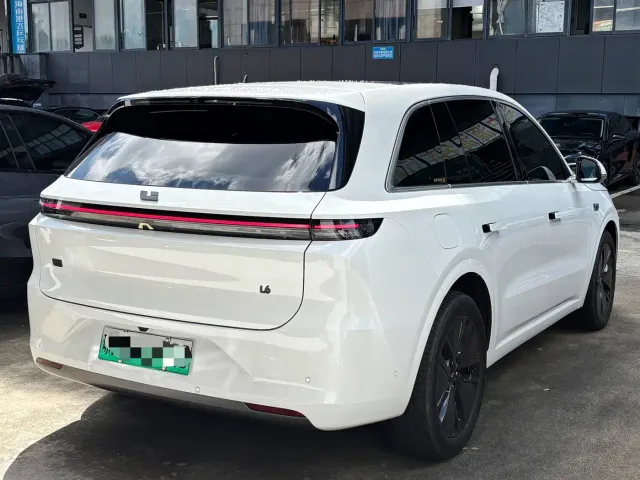 Li Auto L6 — Фото автомобиля 6