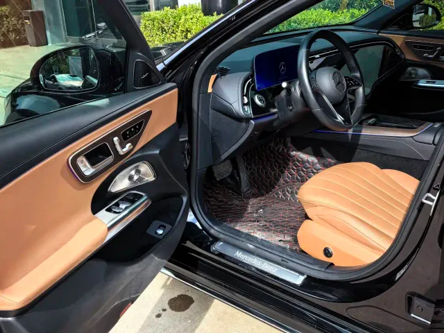Mercedes-Benz E-Class — Фото автомобиля 7
