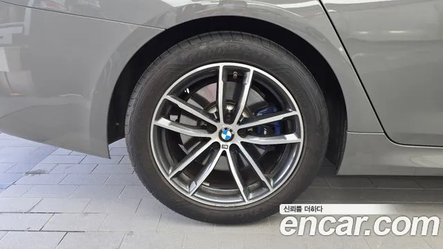 BMW 5 Series G30 — Фото автомобиля 5
