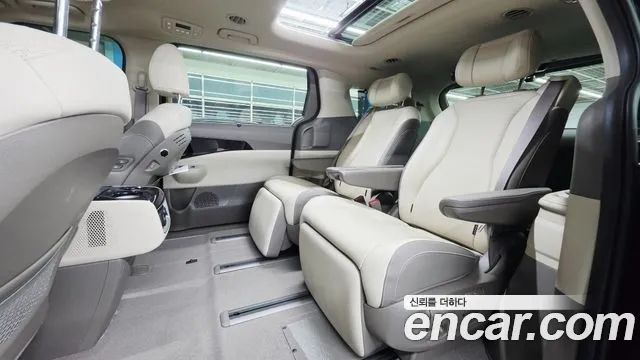 Kia Carnival 4th Gen — Фото автомобиля 5
