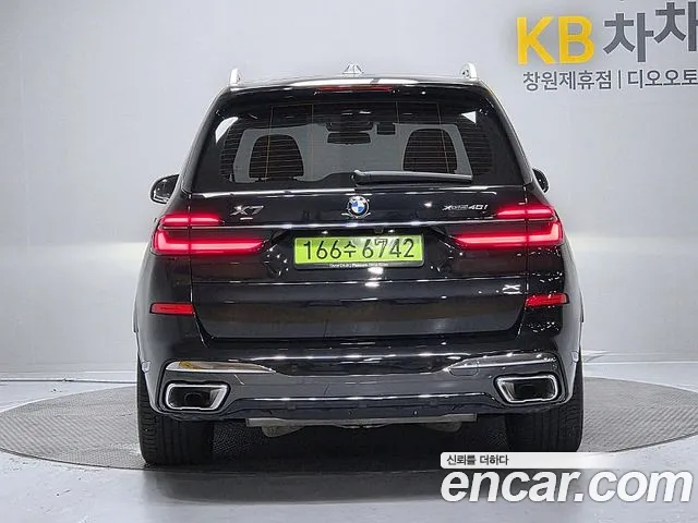 BMW X7 — Фото автомобиля 4
