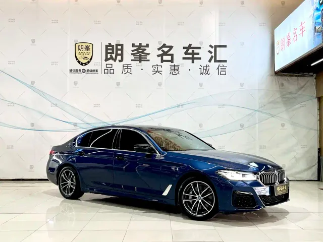 BMW 5 Series — Фото автомобиля 3